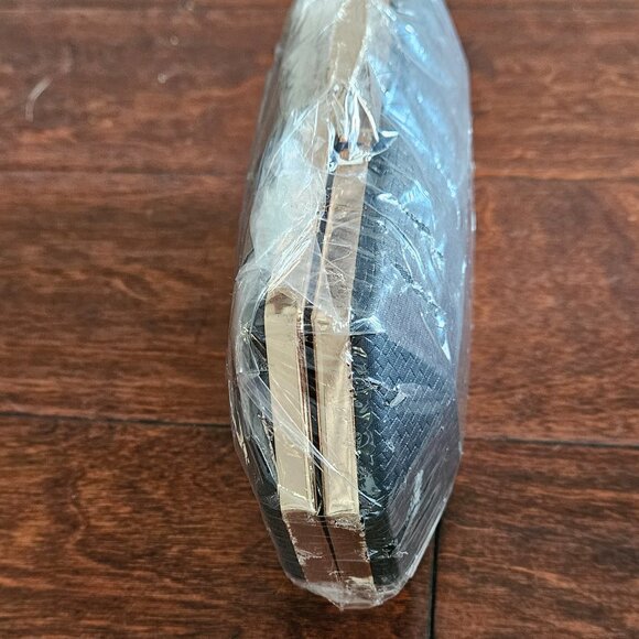 NWT Sam Moon Black and Gold Hard Shell Clutch - Picture 1 of 7